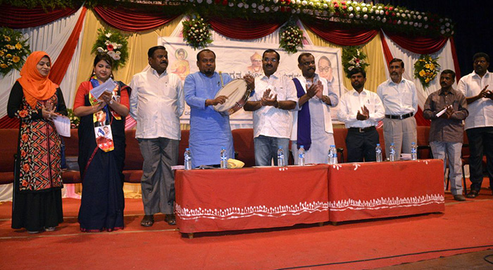 ಬುದ್ಧ, ಬಸವ, ಅಂಬೇಡ್ಕರ್ ರನ್ನು ವ್ಯವಸ್ಥೆಯಿಂದ ಹೊರಗಿಡುವ ಹುನ್ನಾರ ನಡೆಯುತ್ತಿದೆ: ಸಾಹಿತಿ ಶಿವಪ್ರಸಾದ್ ವಿಷಾದ